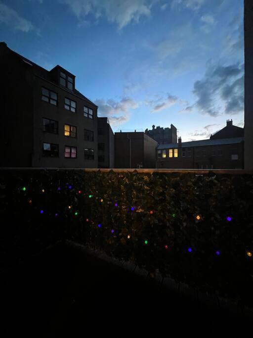 Modern Apartment In Dundee City Centre Exterior photo